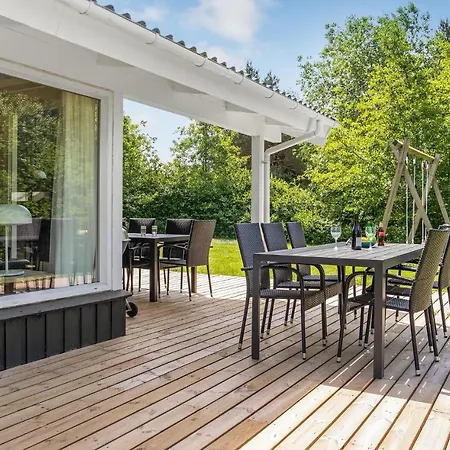 펜션 6 Bedroom Pet Friendly In Vaeggerlose Bøtø By
