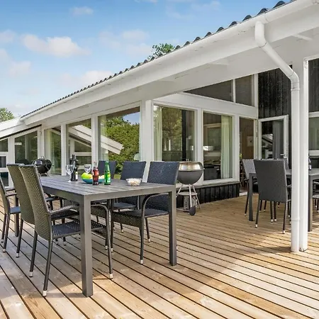 6 Bedroom Pet Friendly In Vaeggerlose