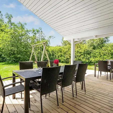 6 Bedroom Pet Friendly In Vaeggerlose 펜션 Bøtø By