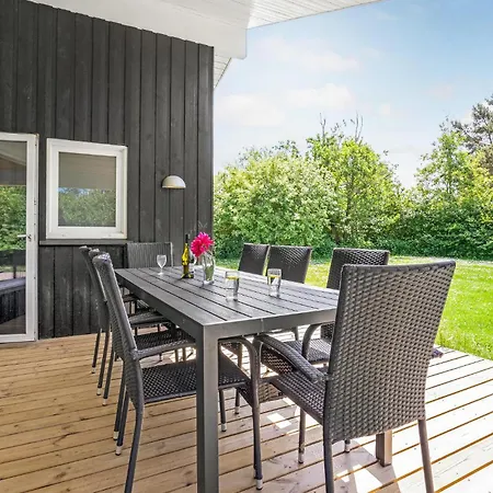 Beautiful In Vaeggerlose With Sauna * Bøtø By